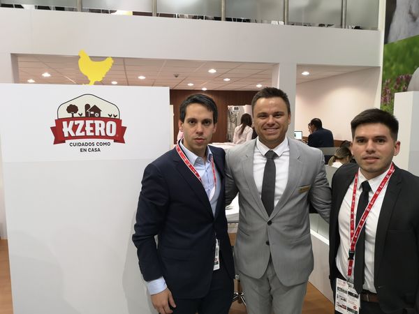 KZERO cautiva al mundo con pollos paraguayos - Pollpar